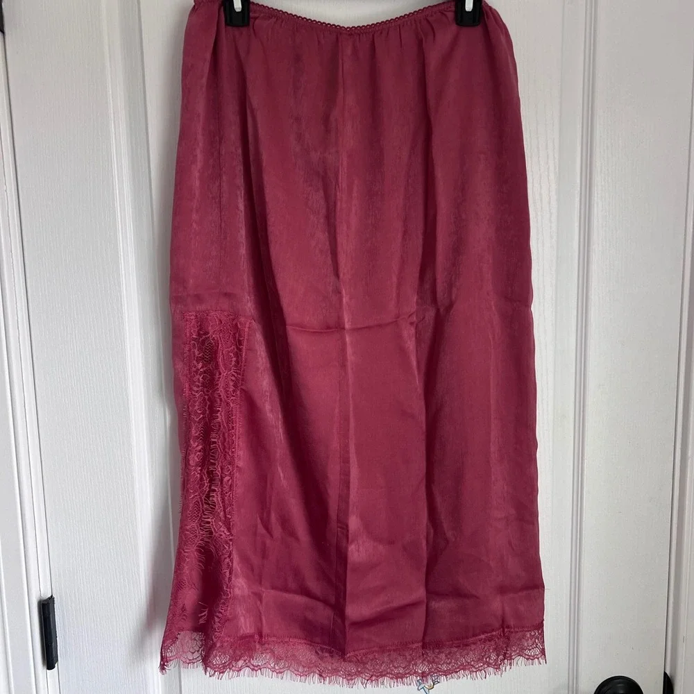 Band of the‎ Free Dusty Rose Satin Lace Trim Midi Skirt Size Large W3S60805 NEW